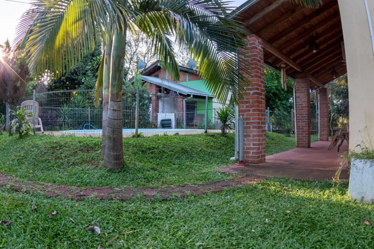 Cabanas Mama Rosa ปูแอร์โตอีกวาซู ภายนอก รูปภาพ
